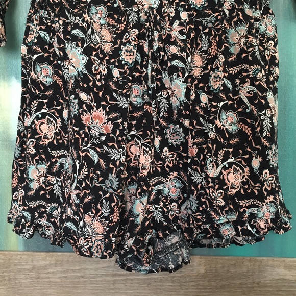 Floral Ruffle Romper - Picture 4 of 6